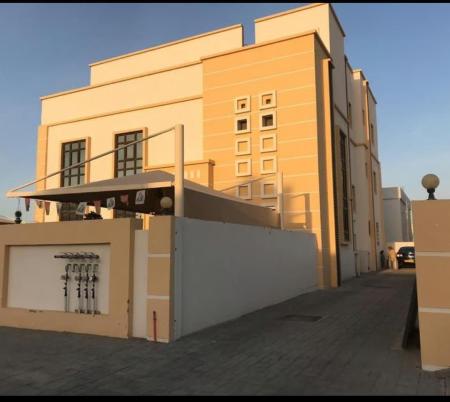 للبيع شقه ارضيه في المعبيله الثامنه