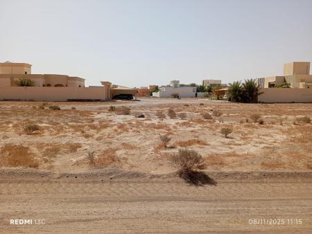 للبيع ارضين شبك سكنيات في ولاية البريمي ارض جو