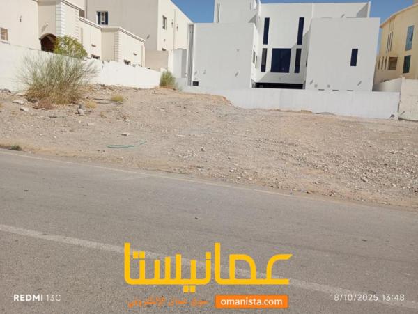 للبيع ارض سكينة في المعبيلة الرابعة بلوك 9