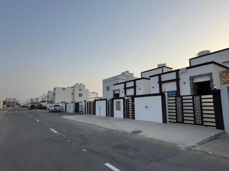 للبيع توين فيلا في المعبيله الصناعيه