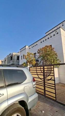 للايجار فيلا مؤثثة وممتازة وبموقع ممتاز بالقرب من مسجد جامع