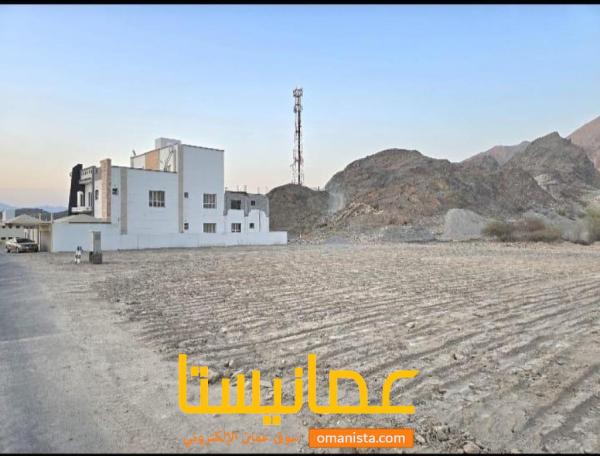 للبيع ارض سكينة في العامرات المحج الاولى