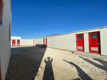 للبيع منزل وسكن للعمال في الدقم