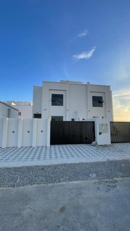 فيلا للإيجار في بركاء بسعر 200 ريال شامل الفواتير