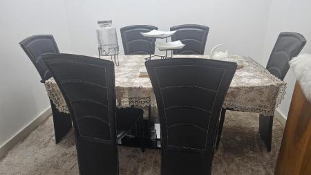 طاوله طعام زجاج