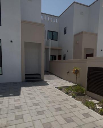 للايجار فيلا راقية ومفروشة بأثاث راقي في حي النسيم ومستقلة