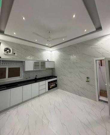 فلا للايجار في العامرات