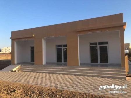 للإيجار مبنى استثماري متكامل في ولاية نزوى مناسب للشرك