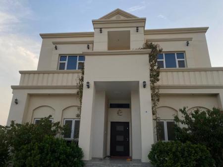 فيلا للبيع في الخوض الاولى