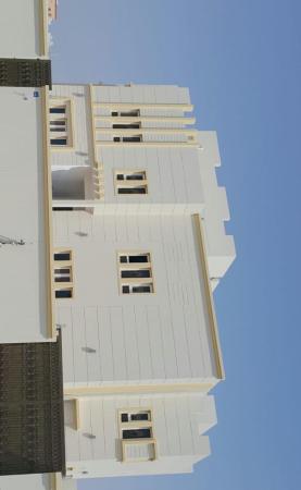 للايجار ملحق بمساحة واسعة في المعبيلة الجنوبية بقرب جامع سيف