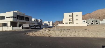 للبيع ارض سكنية في مرتفعات العامرات الثامنة