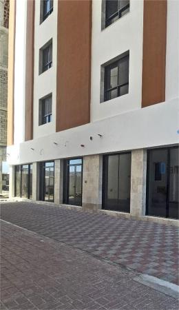 للايجار شقة ممتازة ومفروشة في الخوض السادسة بالقرب خدمات