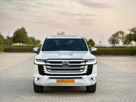 للبيع لاندكروزر VXR موديل 2023