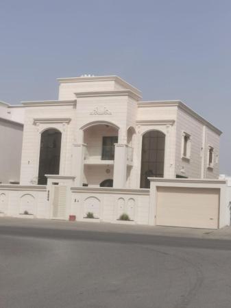 فيلا للبيع في الخوض مع الاثاث