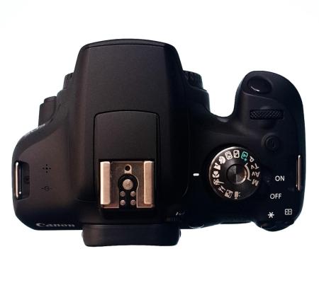 كاميرا كانون 2000D