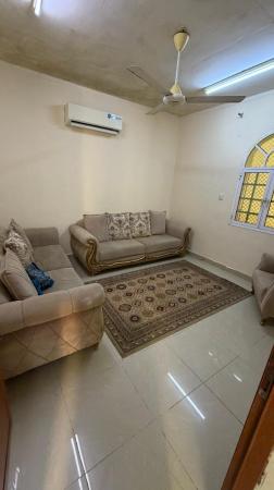 للايجار ملحق ممتاز في الحيل الجنوبية بالقرب من كلية