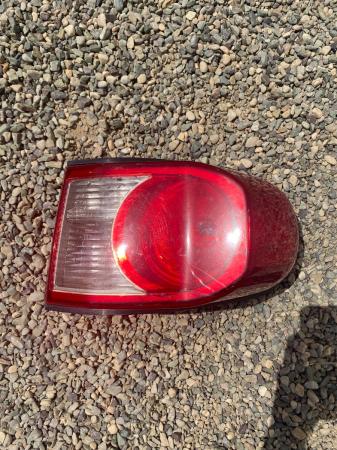 اسطاب اف جي خلفي يمين حبه وحده مستعمل بدون اي كسور فقط خدوش