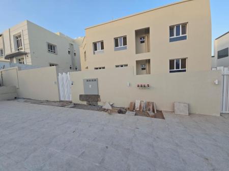 للايجار شقة ممتازة وواسعة في المعبيلة شارع النوربالقرب من ج