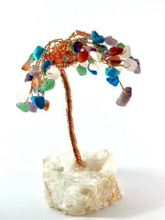 شجرة من الأحجار للزينة