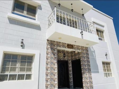 فيلا للبيع في العامرات مدينة النهضه