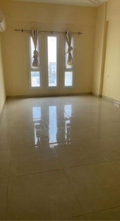 شقة للإيجار خلف بدر السماء بالمعبيلة السابعة قابل للتفاوض