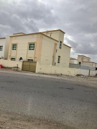 للبيع فيلا مؤثثه في العامرات السادسه