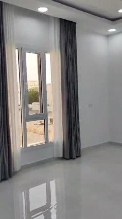 للبيع شقة جديدة وراقية في المعبيلة الرابعة في الدور الاول