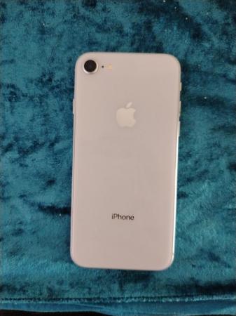 ايفون ٨ للبيع عرض لا يفوت!!