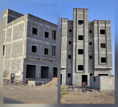 مبنى تجاري للبيع