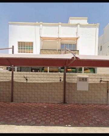 منزل للبيع في الخوض بالقرب من مدرسة عائشة الراسبية
