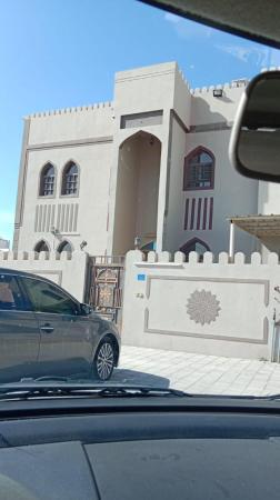 فلة بنظام طابقين ونصف بمدخلين مستقلين