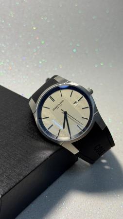 ساعة KENNETH COLE NEW YORK للبيع