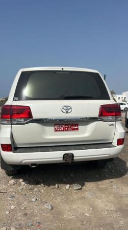 لاندكروزر موديل 2019 للبيع