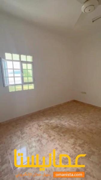 للبيع شقه في الخوض جنب من مسجد قباء