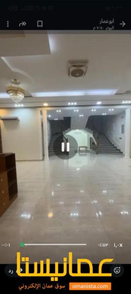 فله في عوقد ٧ غرفه ومجلس وصالتين و٦ حمامات