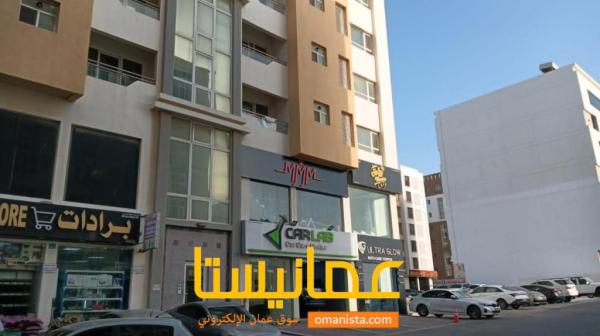 محل تجاري للبيع في شارع الكليات