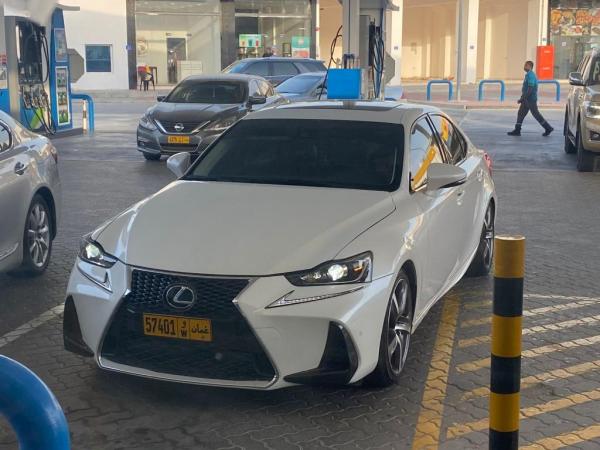 Lexus is 200t 2017 اقتصادي جدا