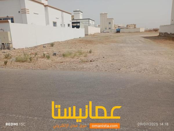 للبيع ارض سكينة في العتكية الاولى قريب الشارع العام