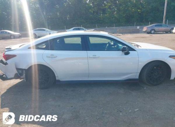 https://bid.cars/en/lot/0-39980003/2020-Toyota-Avalon-4T1FZ1