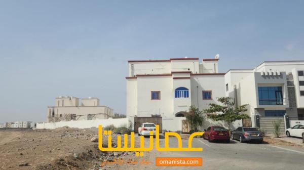 للايجار بيت ارضي بموقع ممتاز في شارع الخيرفي المعبيلة الجنوبية ب