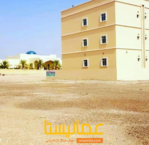 للبيع بناية سكنية ممتازة في العامرات الحشية بالقرب من مستشفى الم